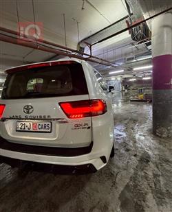 تويوتا لاندكروزر